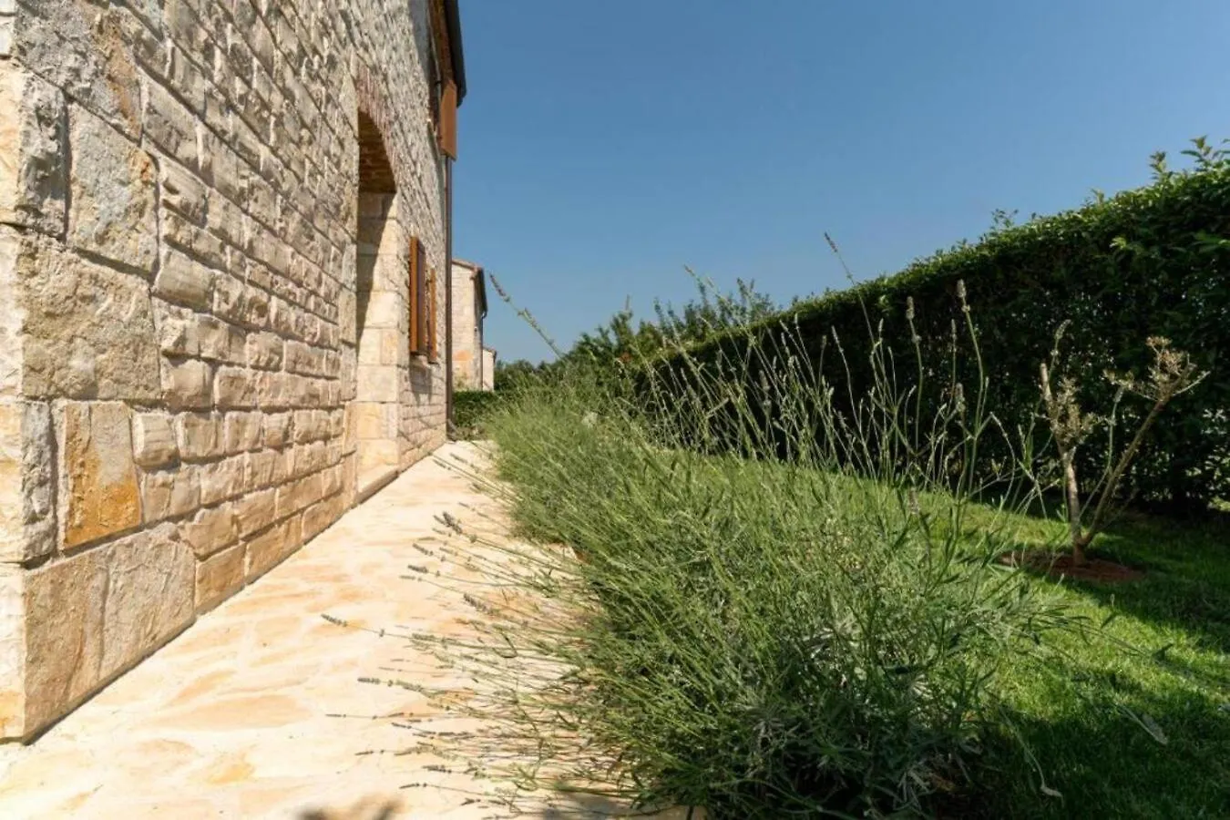 Villa Sole In Central Istria For 10 People With 4 Beedrooms And Private Pool Butkovici  Croatia