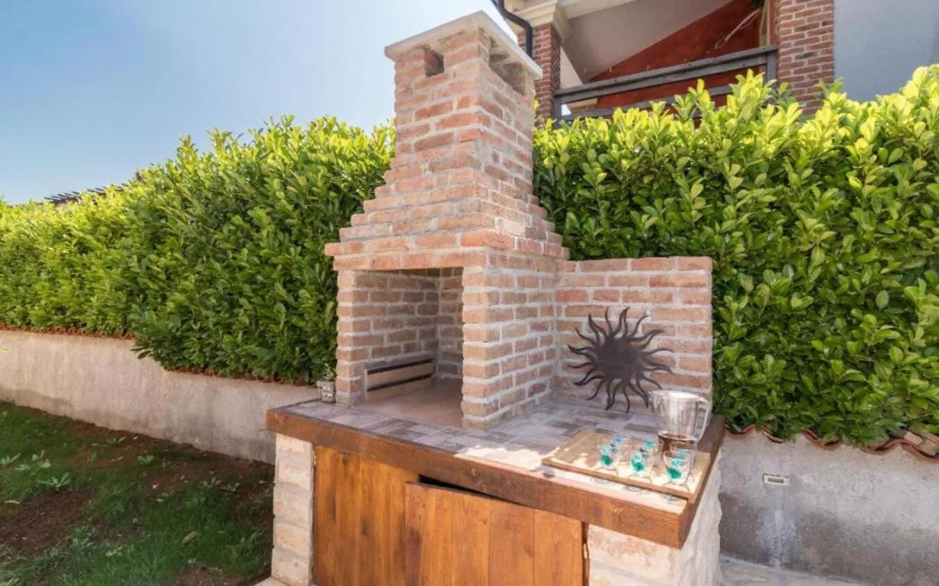 Villa Sole In Central Istria For 10 People With 4 Beedrooms And Private Pool Butkovici