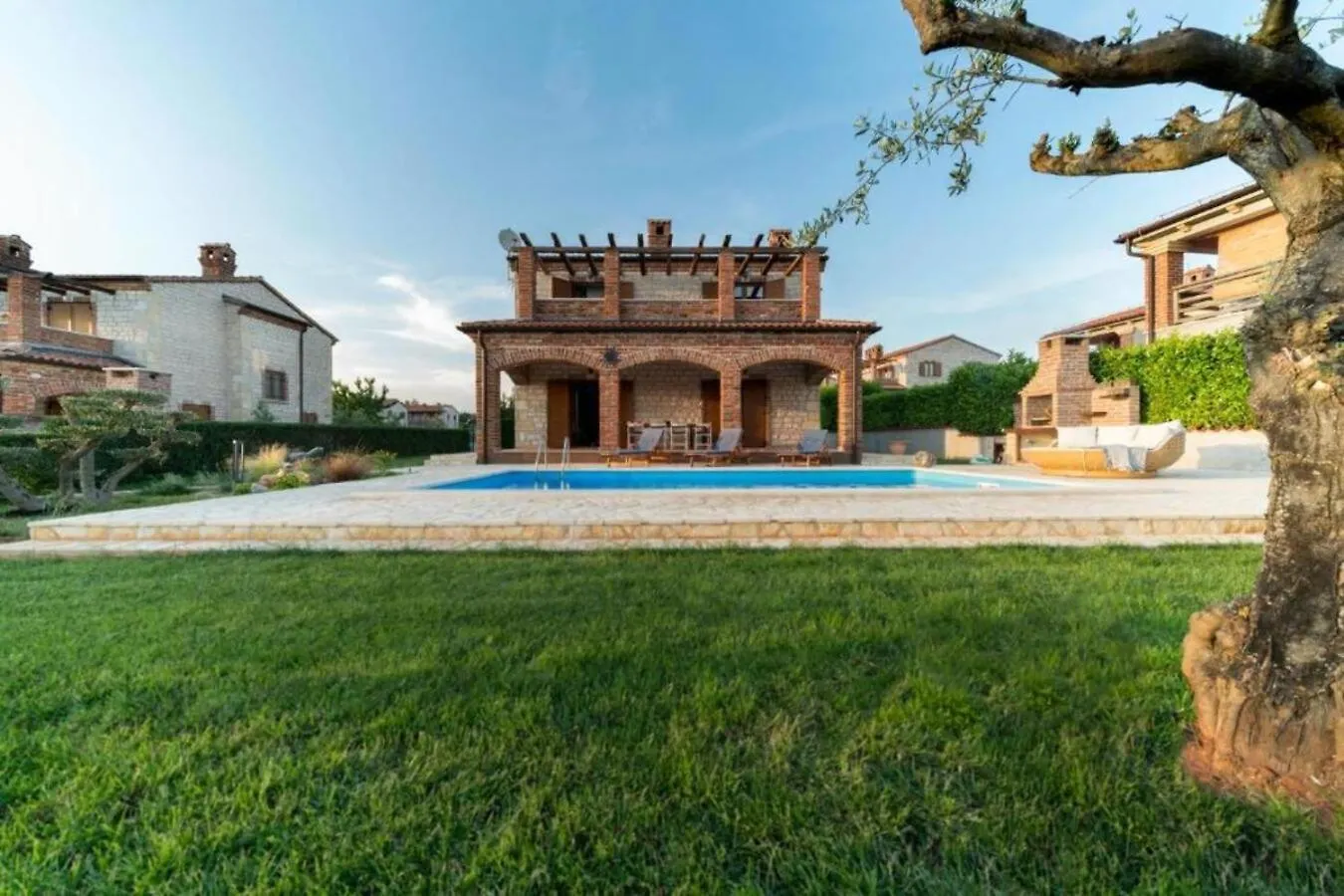 Villa Sole In Central Istria For 10 People With 4 Beedrooms And Private Pool Butkovici